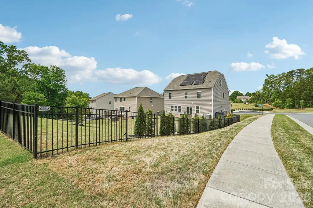 2022 Napa Valley Drive Waxhaw NC 28173