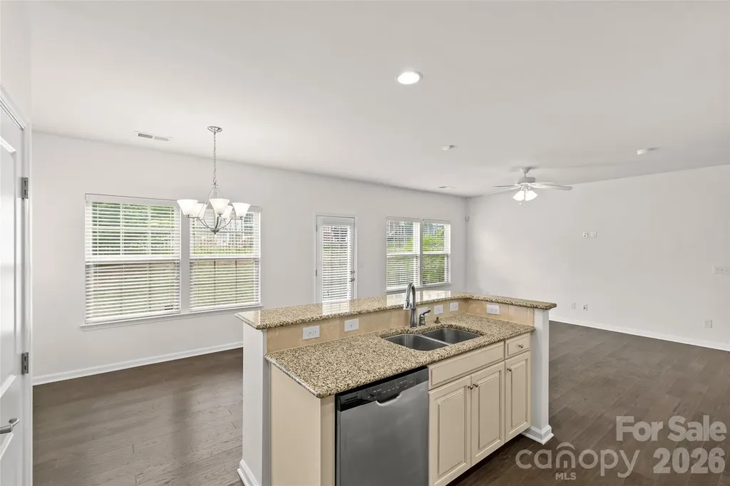 2435 Alyssa Lane Charlotte NC 28208