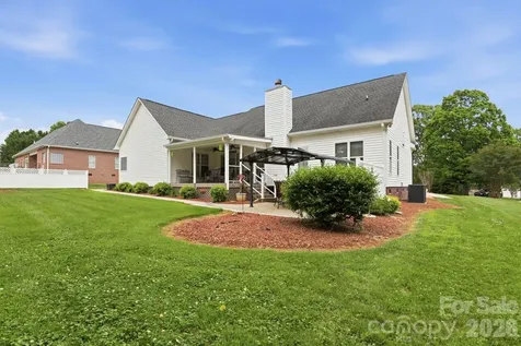 169 Sagemore Road Mooresville NC 28117