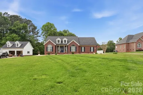 169 Sagemore Road Mooresville NC 28117