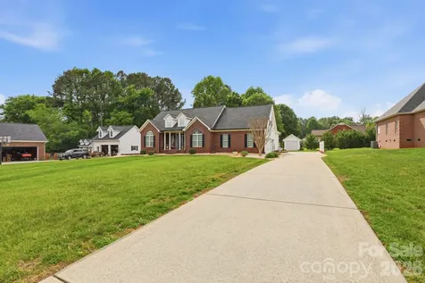 169 Sagemore Road Mooresville NC 28117
