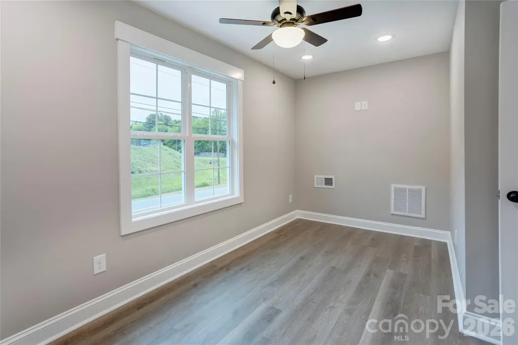 271 Stewart Street NW Concord NC 28027