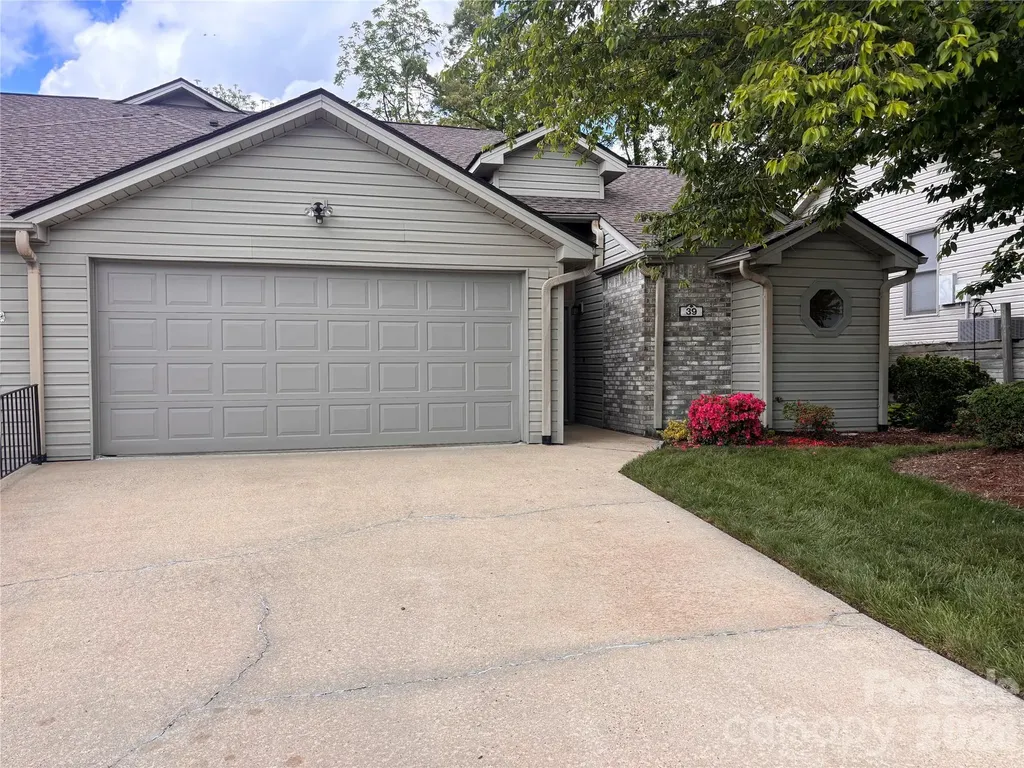39 Tisha Lane Hendersonville NC 28739