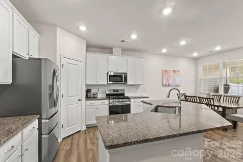 14136 Castle Nook Drive Charlotte NC 28273