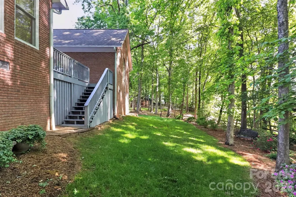 8902 Taunton Drive Huntersville NC 28078