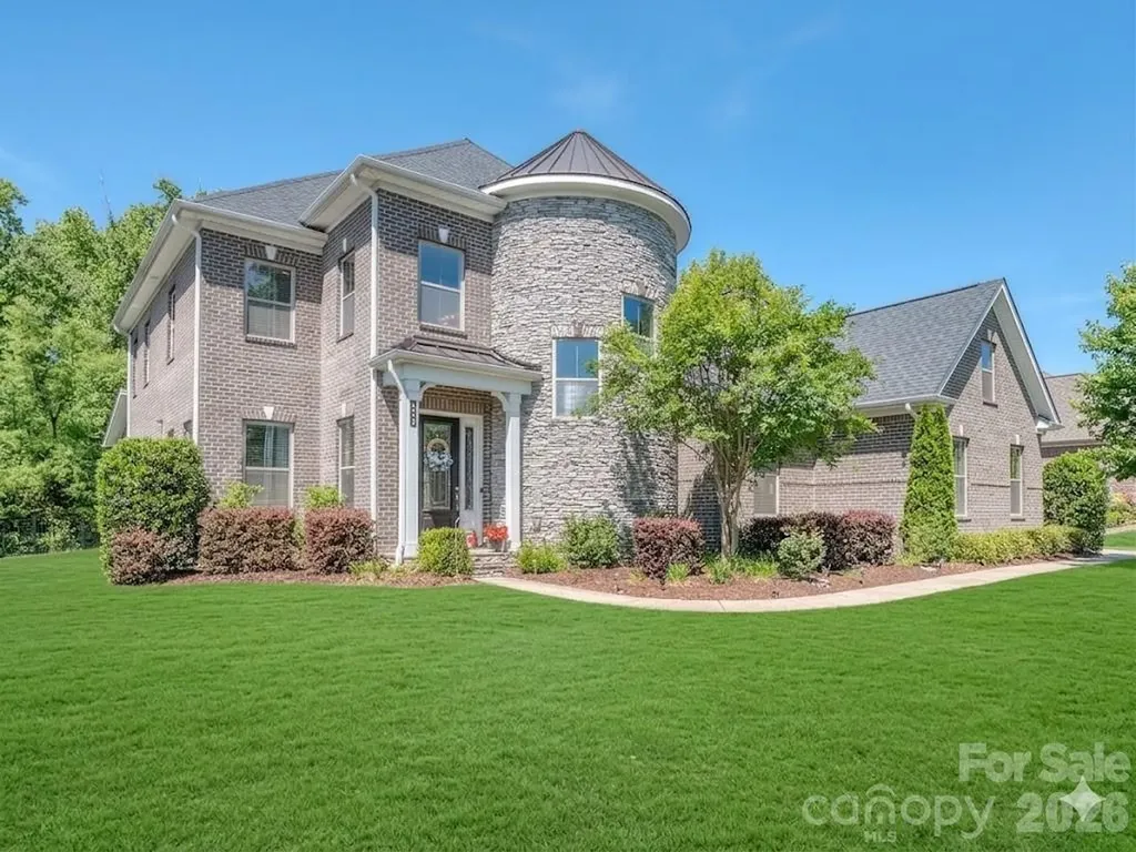121 Enclave Boulevard Matthews NC 28104