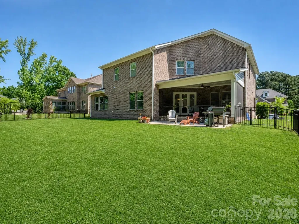121 Enclave Boulevard Matthews NC 28104