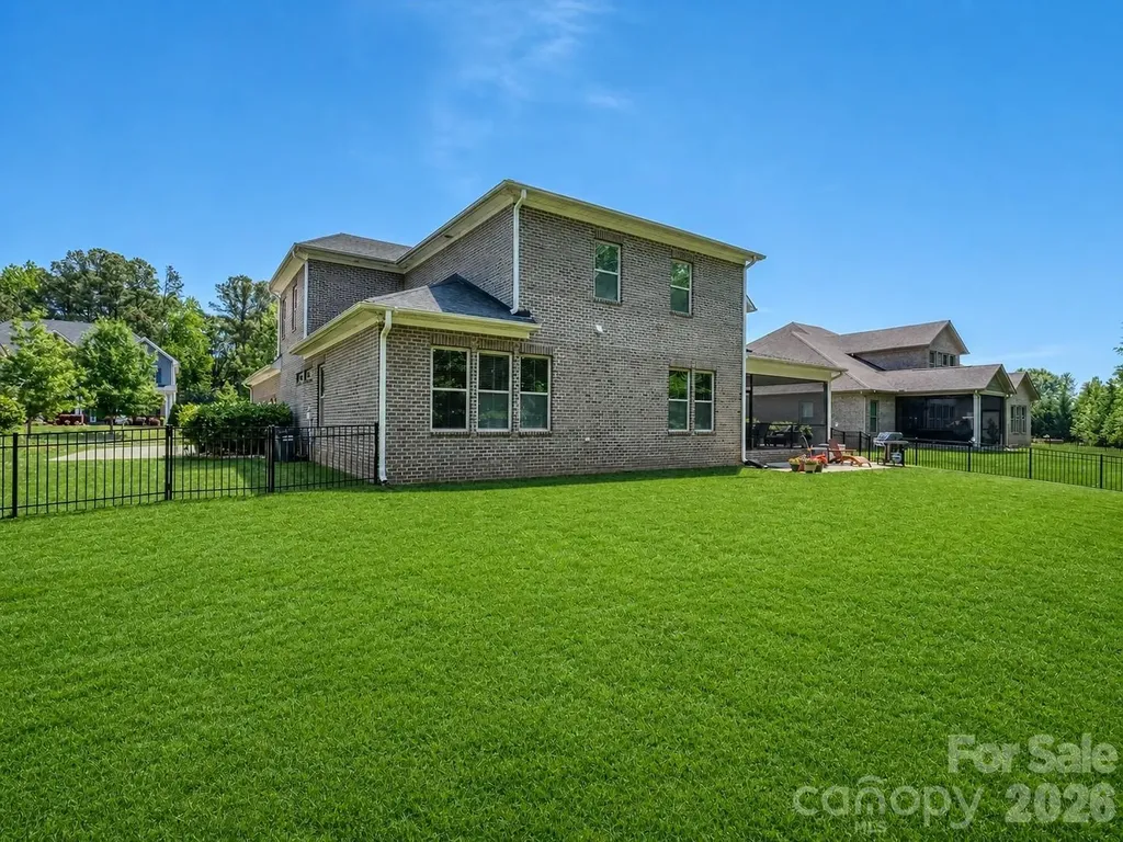 121 Enclave Boulevard Matthews NC 28104