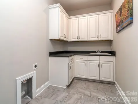 121 Enclave Boulevard Matthews NC 28104