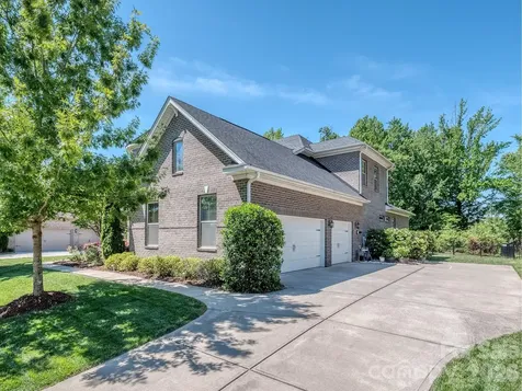 121 Enclave Boulevard Matthews NC 28104