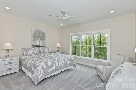 96 Copper Valley Lane Hendersonville NC 28739