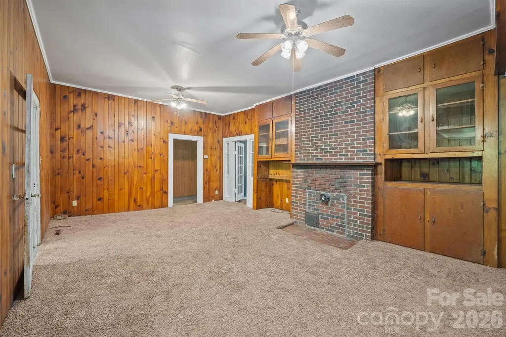 1517 E Nc 10 Highway Newton NC 28658