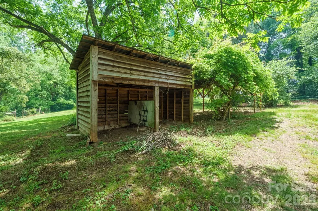 1517 E Nc 10 Highway Newton NC 28658