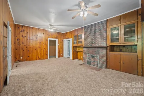 1517 E Nc 10 Highway Newton NC 28658