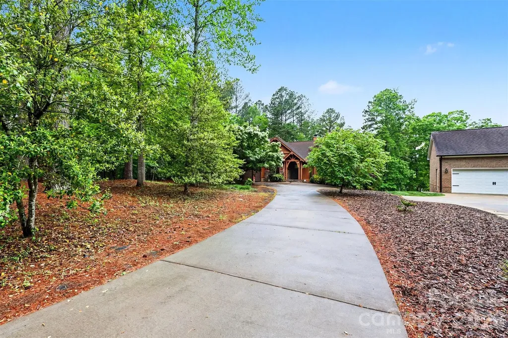 621 Crystal Bay Drive Denton NC 27239