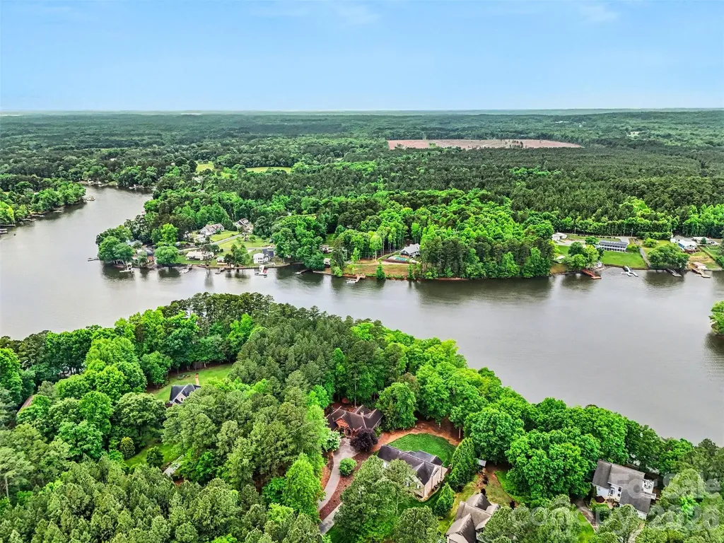 621 Crystal Bay Drive Denton NC 27239