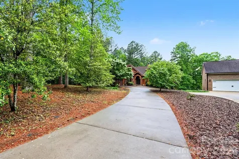 621 Crystal Bay Drive Denton NC 27239