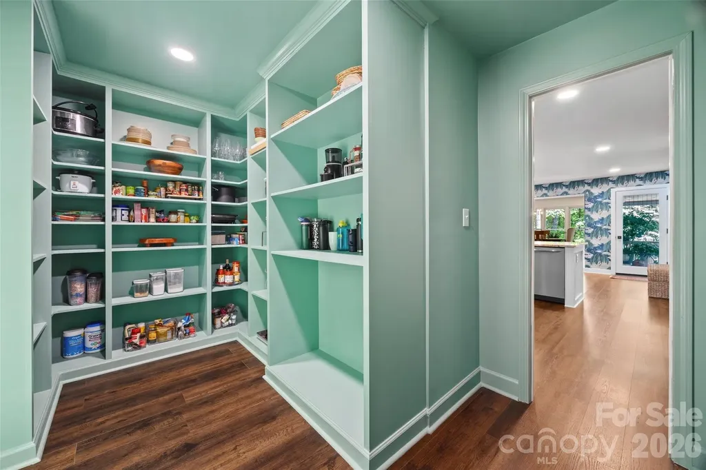 517 Raintree Drive Matthews NC 28104