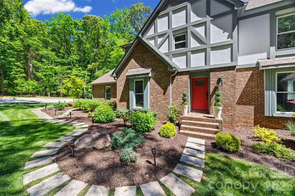 517 Raintree Drive Matthews NC 28104