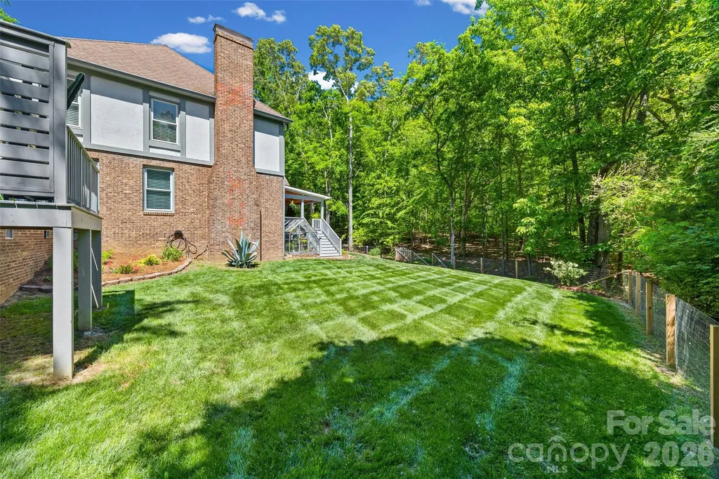517 Raintree Drive Matthews NC 28104