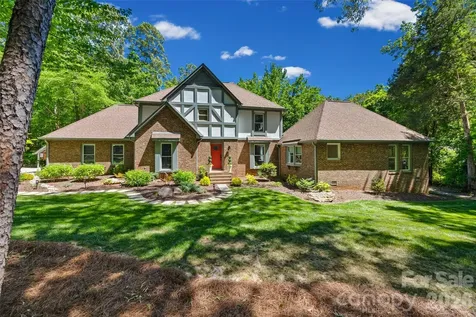 517 Raintree Drive Matthews NC 28104
