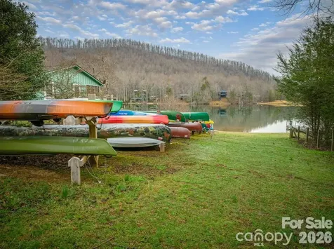 586 Tanglewood Lane Saluda NC 28773