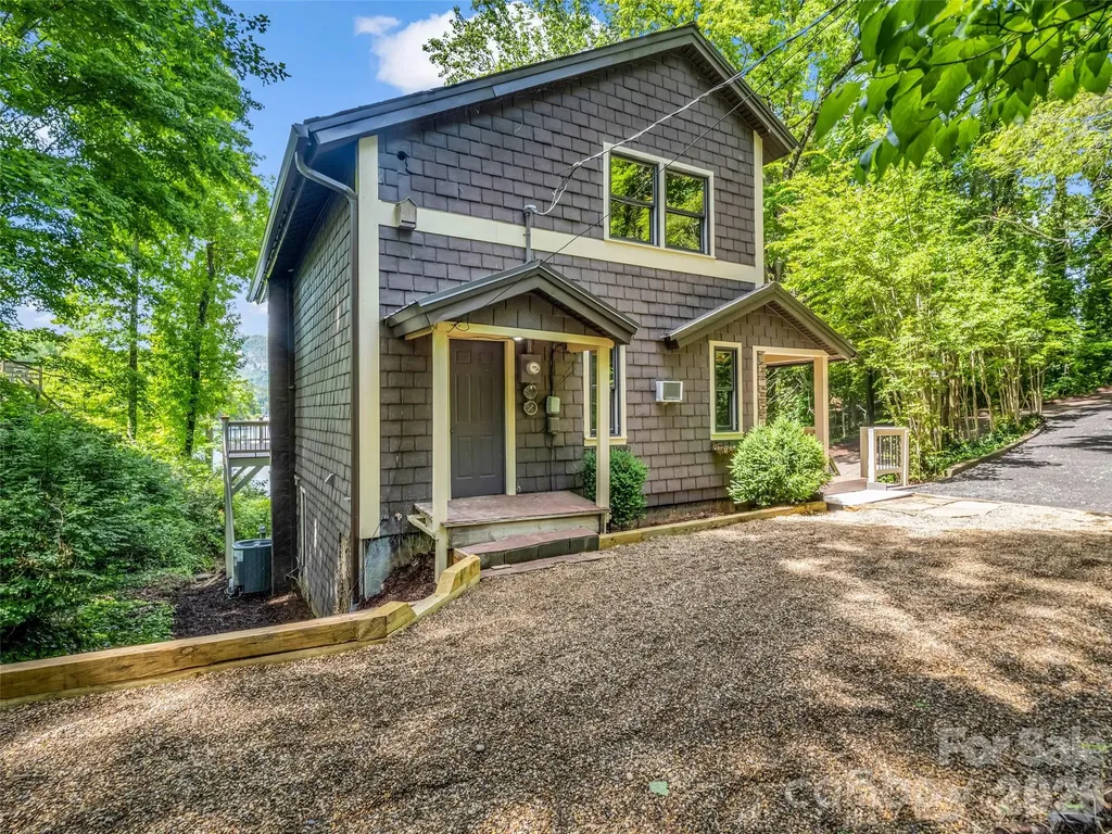 104 Lakeridge Road Lake Lure NC 28746