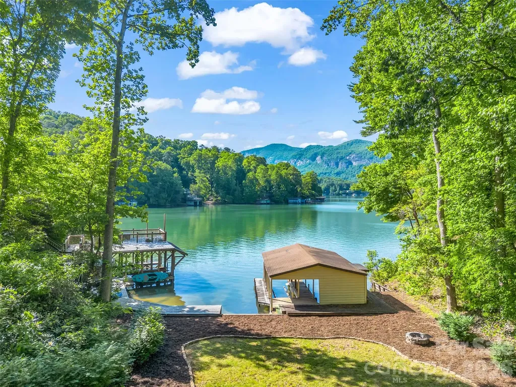 104 Lakeridge Road Lake Lure NC 28746