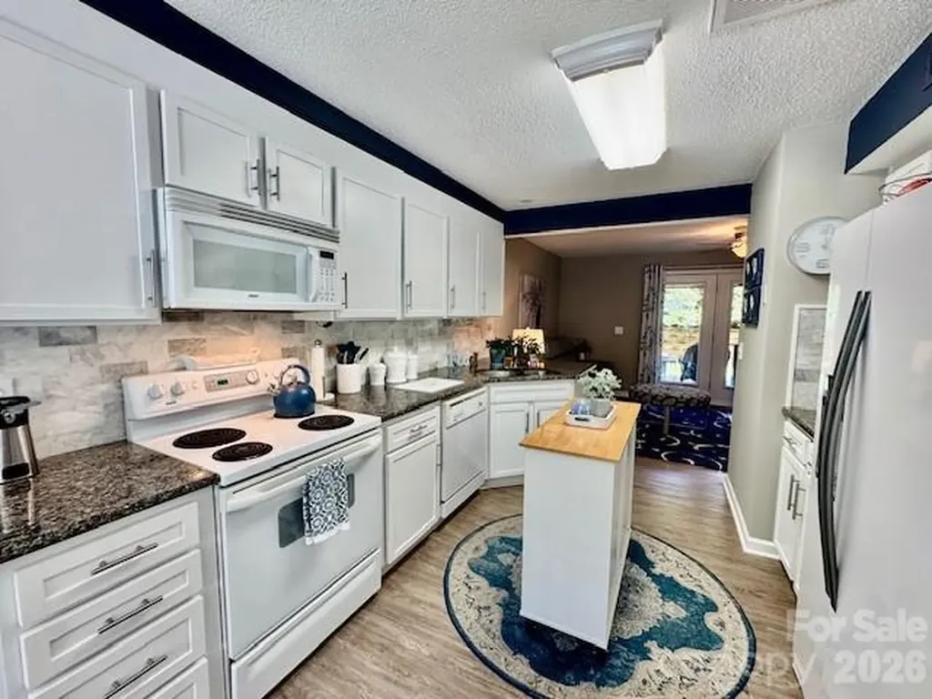 3261 White Oak Court Claremont NC 28610