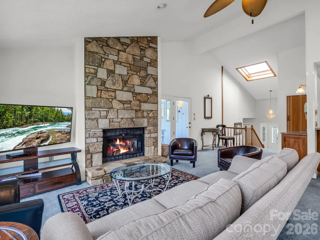 176 Quail Cove Road Lake Lure NC 28746