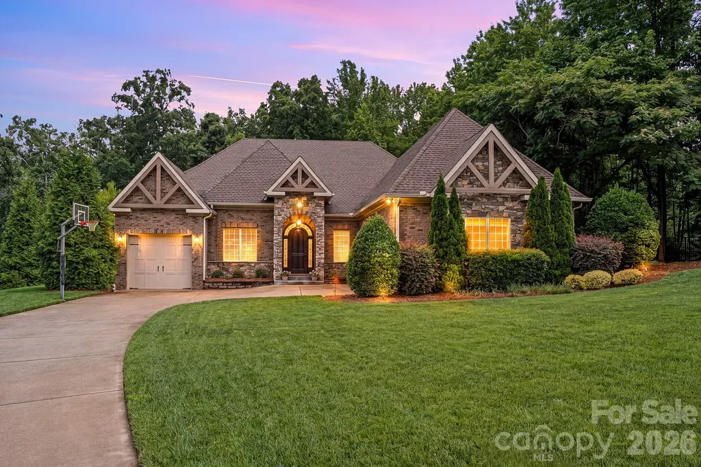 1206 Delaney Drive Matthews NC 28104