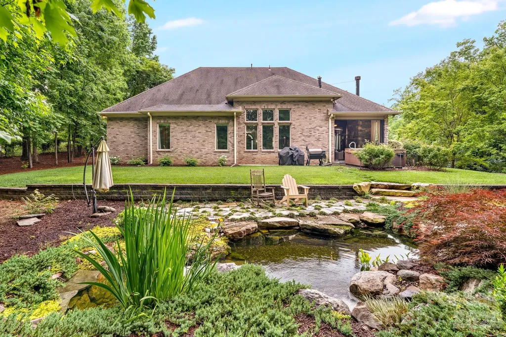 1206 Delaney Drive Matthews NC 28104