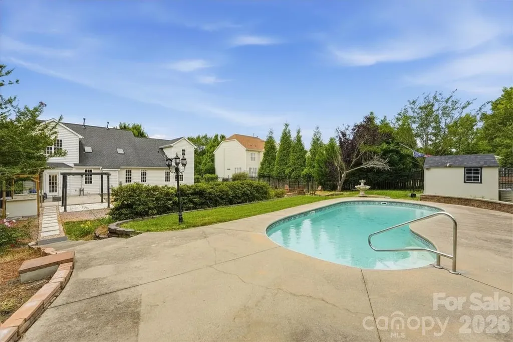 2721 Liberty Hall Court Waxhaw NC 28173