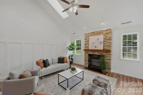 2721 Liberty Hall Court Waxhaw NC 28173
