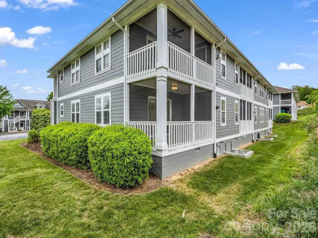 3005 Sagamore Lane Asheville NC 28806