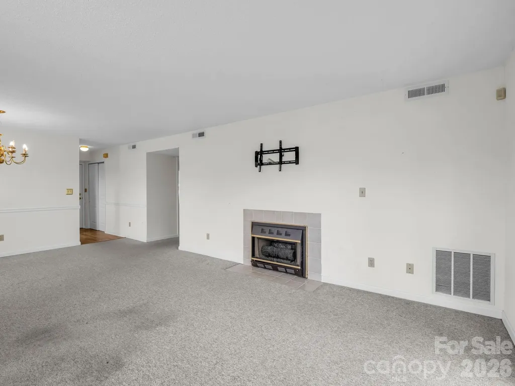 3005 Sagamore Lane Asheville NC 28806