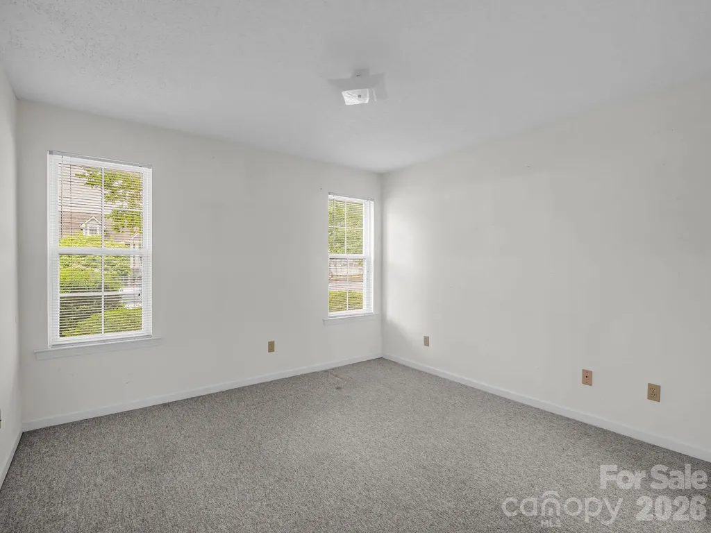 3005 Sagamore Lane Asheville NC 28806
