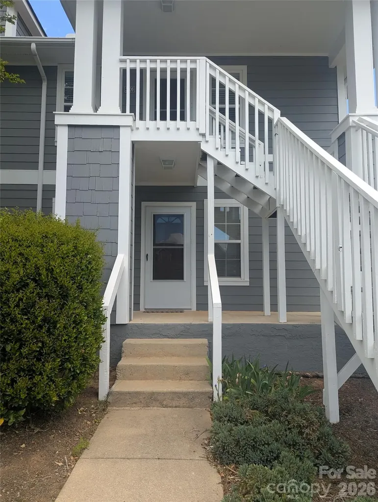 3005 Sagamore Lane Asheville NC 28806