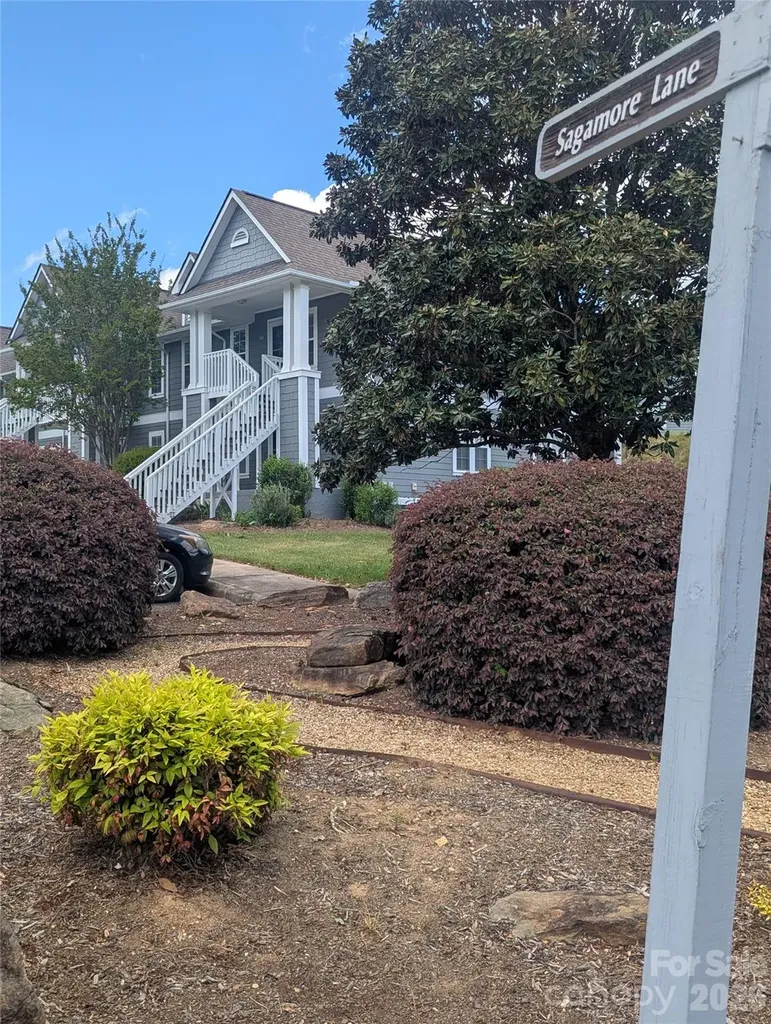3005 Sagamore Lane Asheville NC 28806