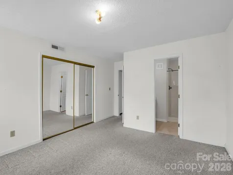 3005 Sagamore Lane Asheville NC 28806
