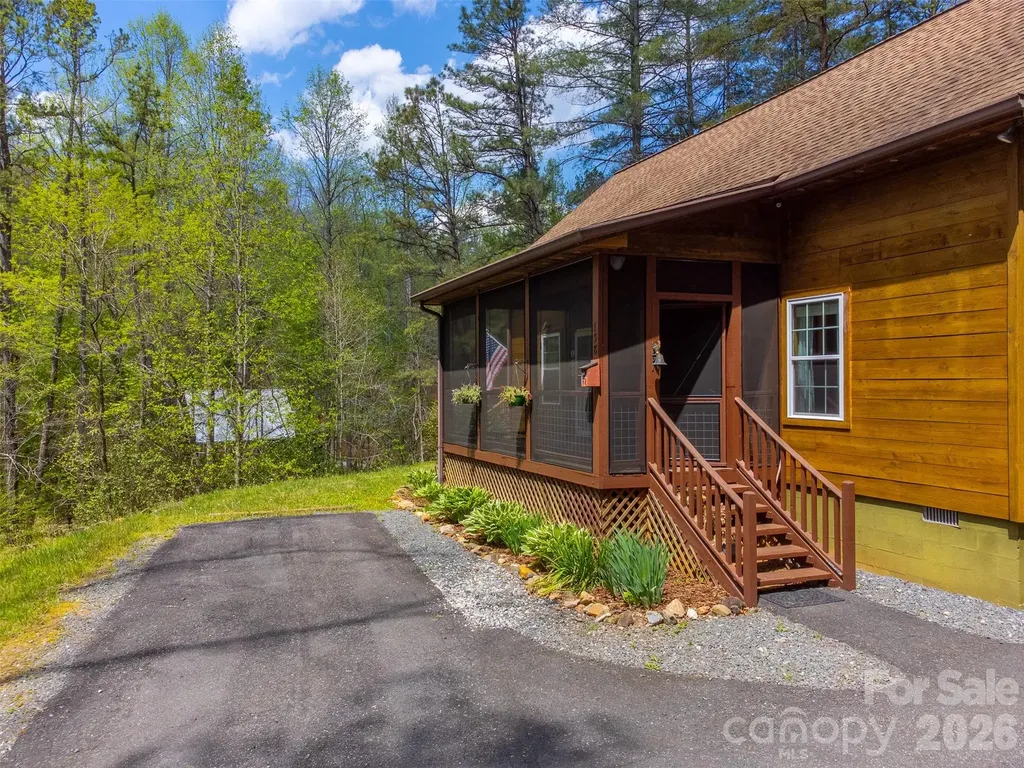 138 Hubbell Lane Robbinsville NC 28771