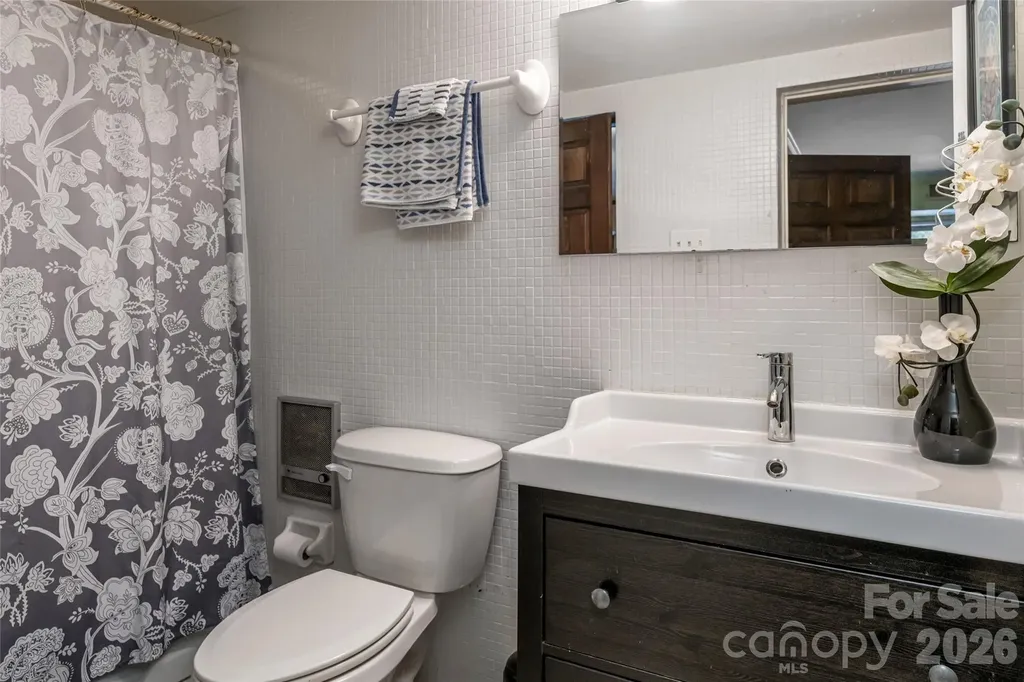 18 Forest Road Asheville NC 28803