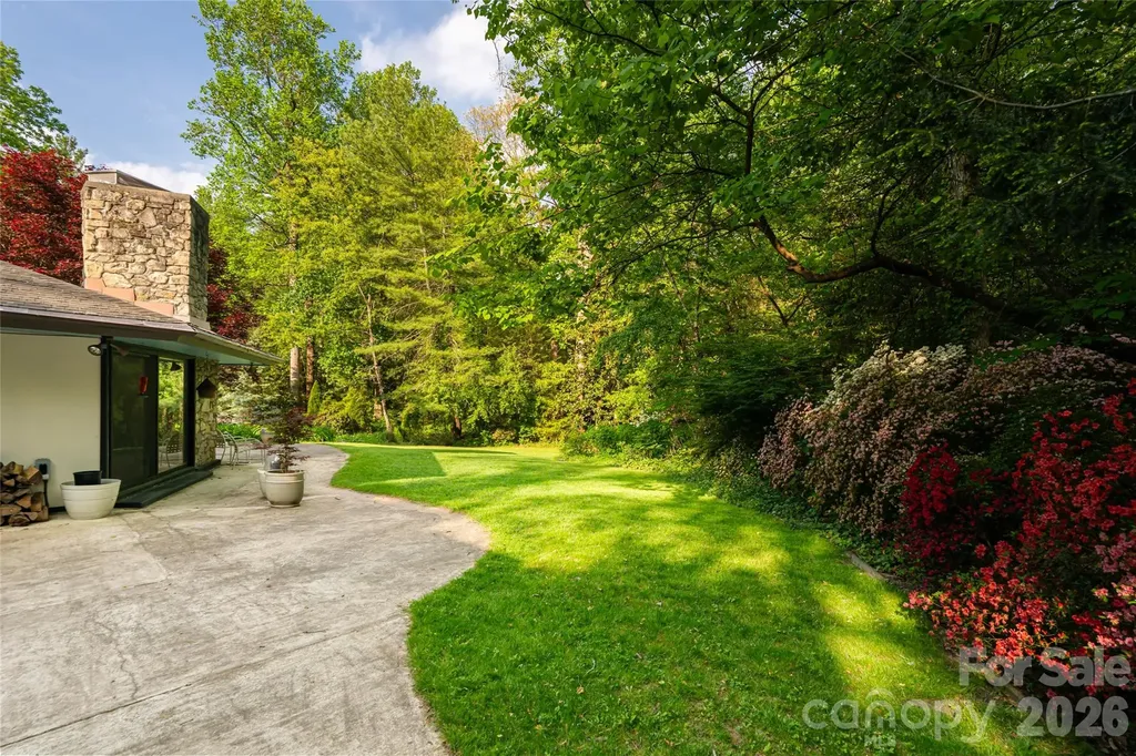18 Forest Road Asheville NC 28803
