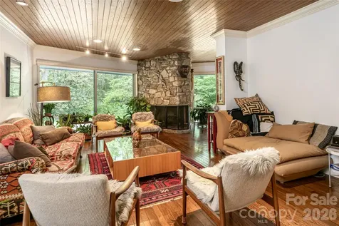 18 Forest Road Asheville NC 28803