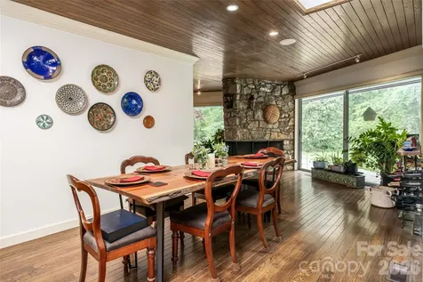 18 Forest Road Asheville NC 28803