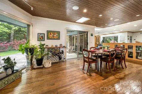18 Forest Road Asheville NC 28803