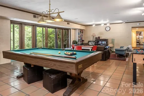 18 Forest Road Asheville NC 28803