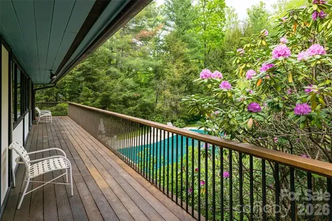 18 Forest Road Asheville NC 28803