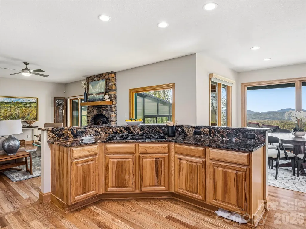 91 Great Oak Lane Fairview NC 28730