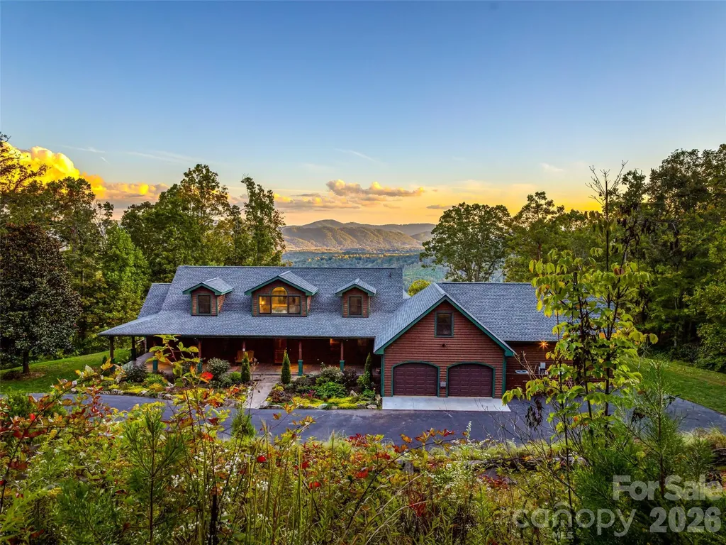 91 Great Oak Lane Fairview NC 28730